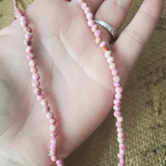 Pastel Pink Beaded Necklace Beachy Summer - Picture 5 of 10